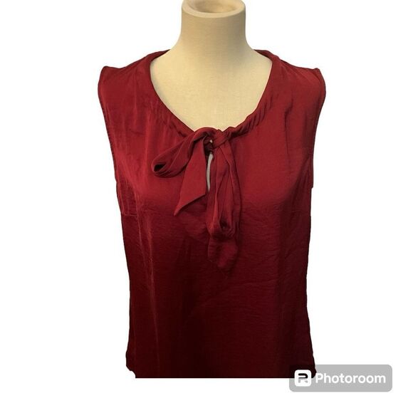 Cabi cinch split neck tie sleeveless top NWOT Small - Picture 2 of 4